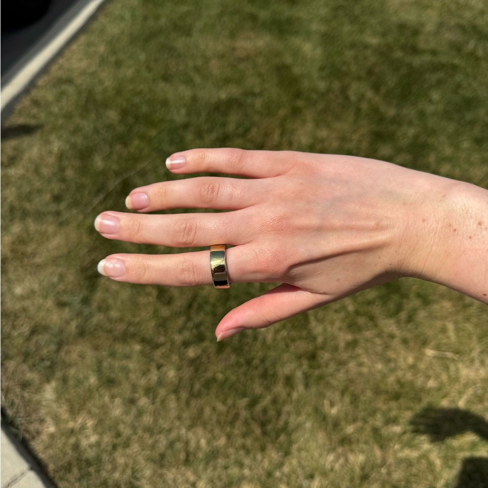 Gold Oura ring 4th generation